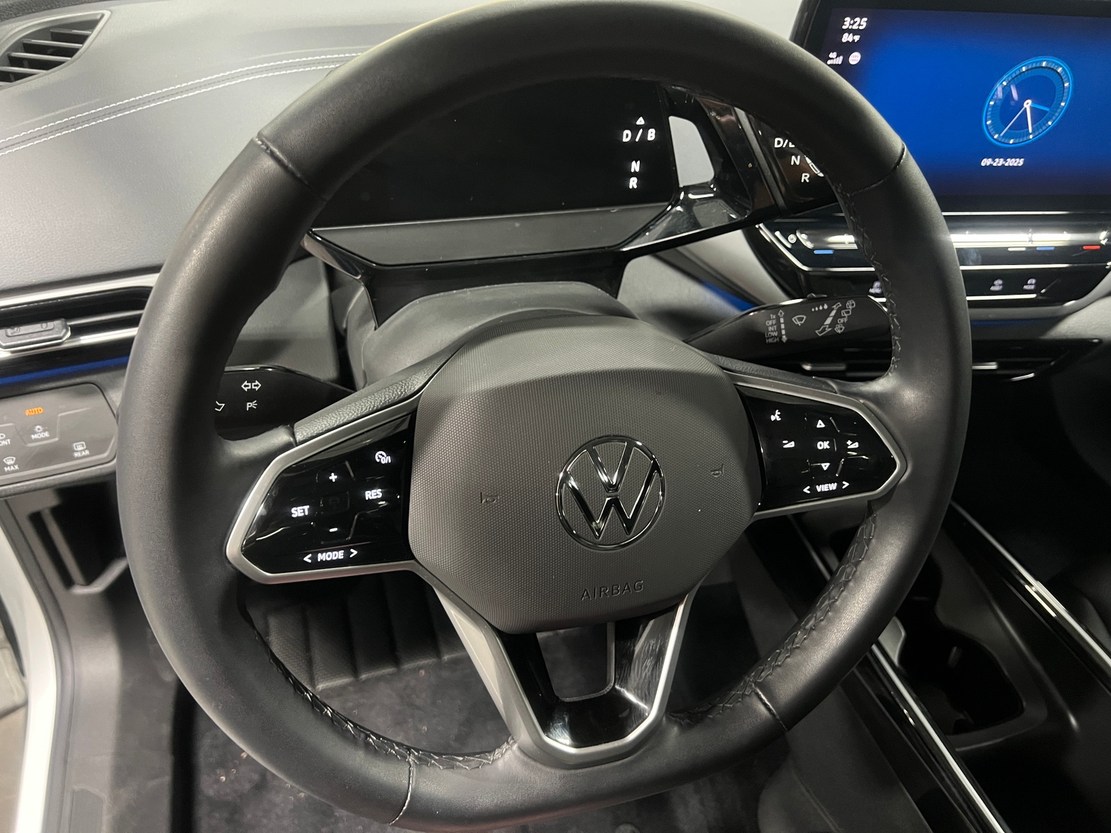 Thumbnail: 2024 Volkswagen ID.4 - 4