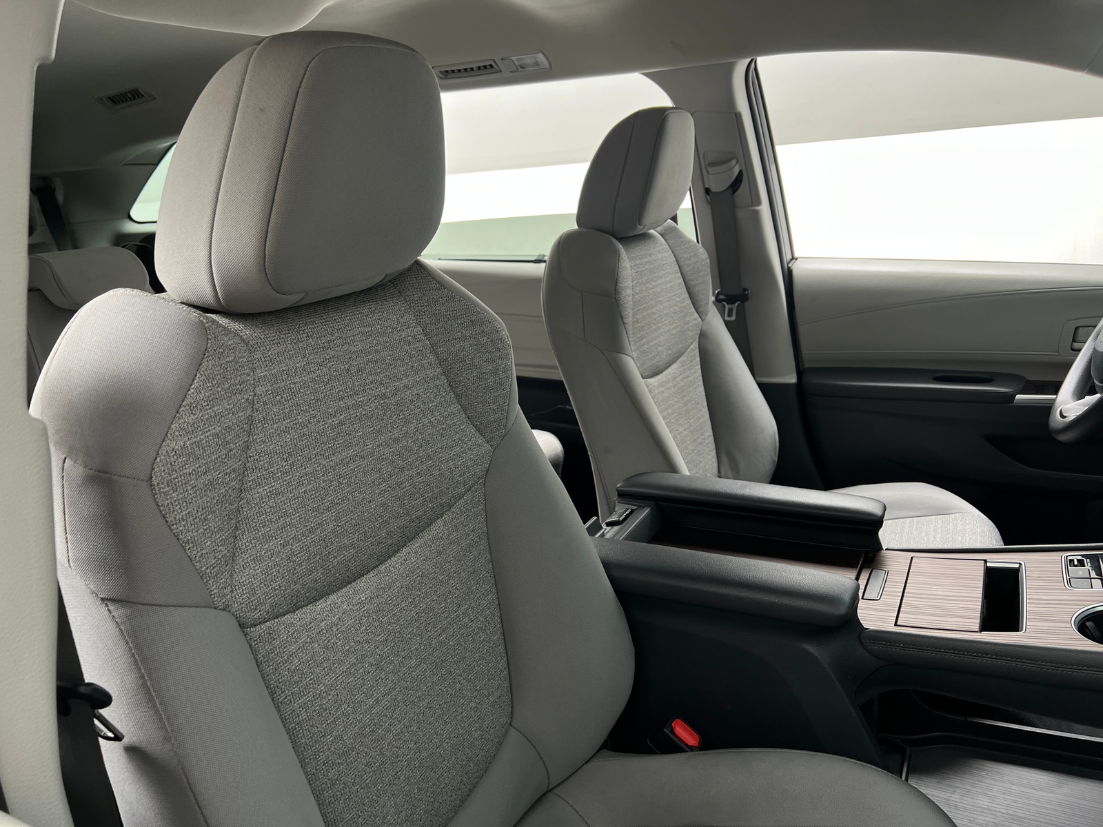 Thumbnail: 2022 Toyota Sienna - 2