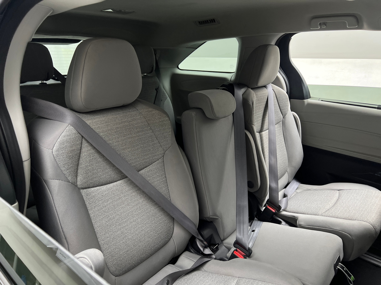 Thumbnail: 2022 Toyota Sienna - 6