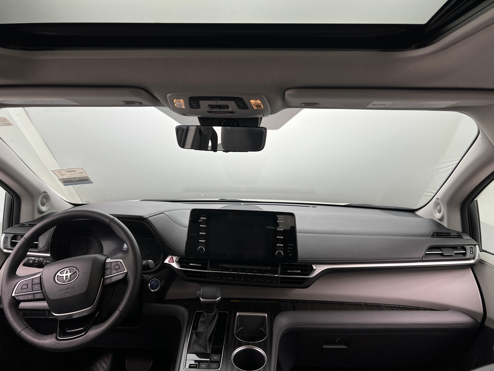 Thumbnail: 2021 Toyota Sienna - 2