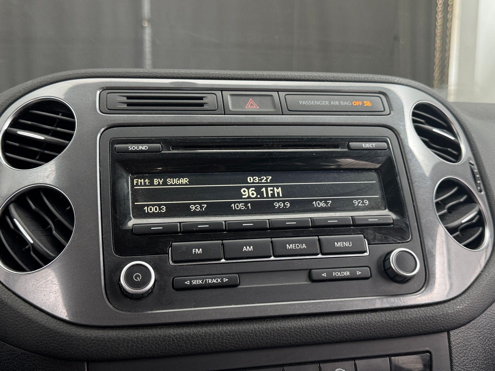 Thumbnail: 2013 Volkswagen Tiguan - 4