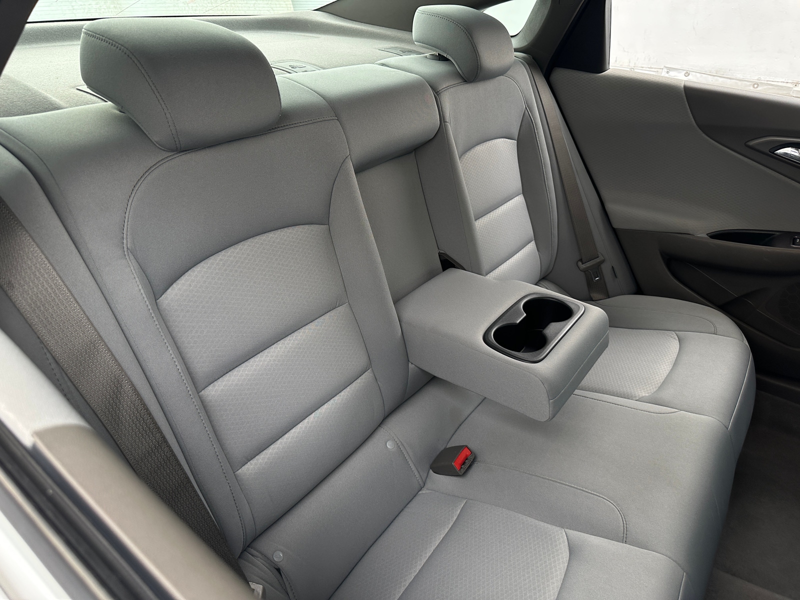 Thumbnail: 2021 Chevrolet Malibu - 6