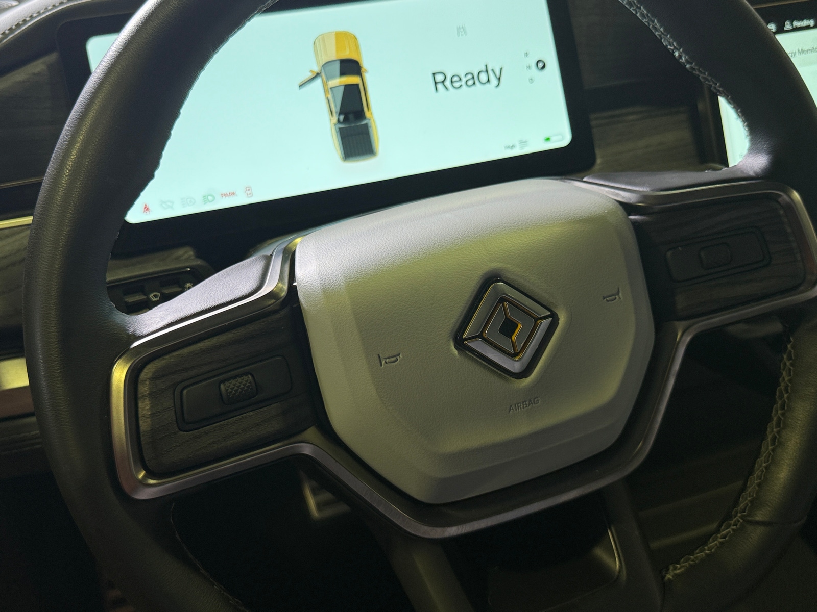 Thumbnail: 2022 Rivian R1T - 4