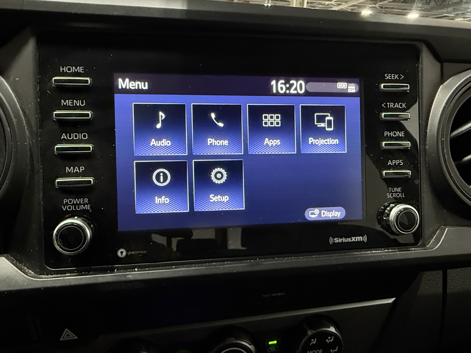 Thumbnail: 2020 Toyota Tacoma - 4