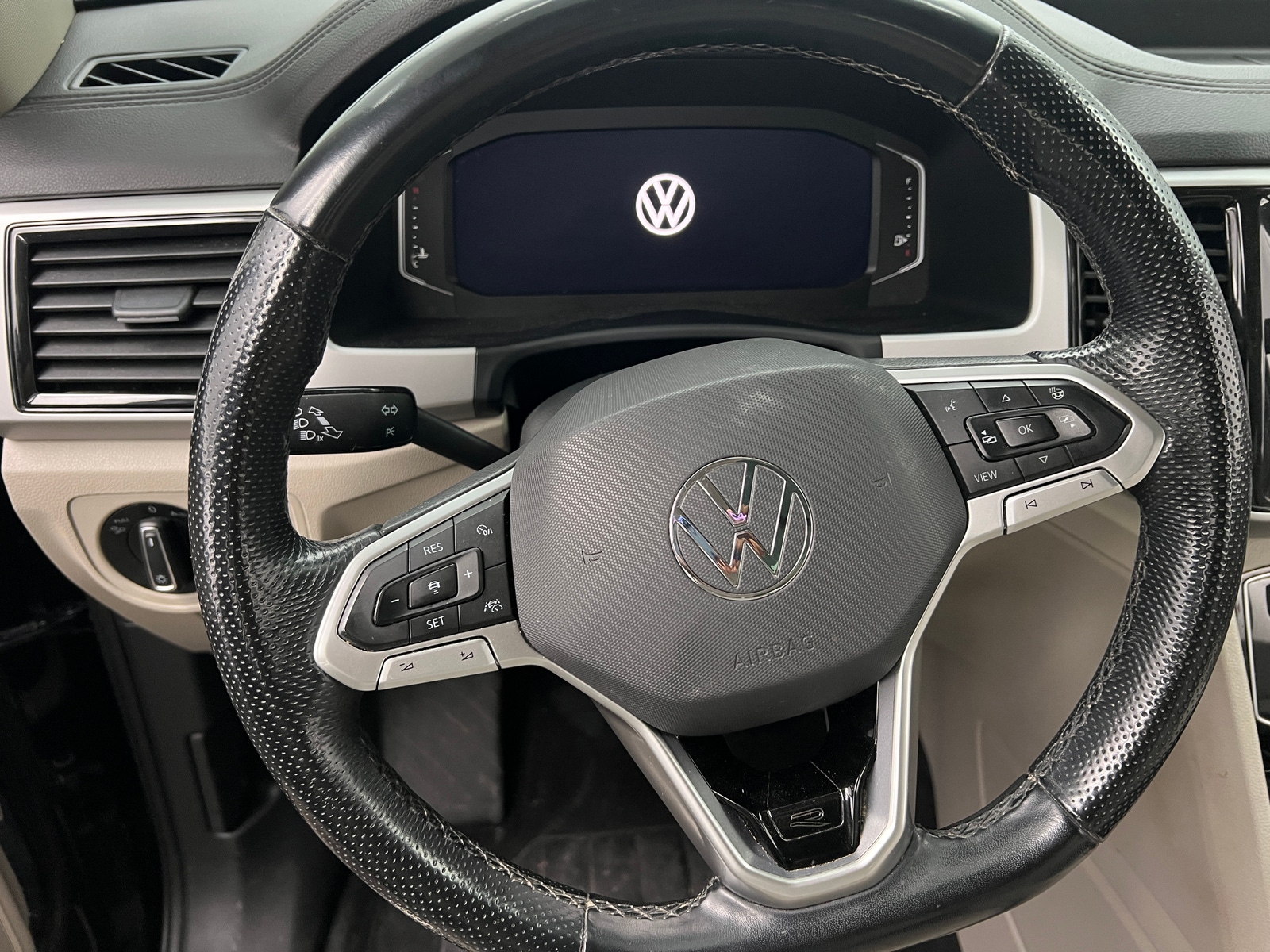 Thumbnail: 2021 Volkswagen Atlas - 4