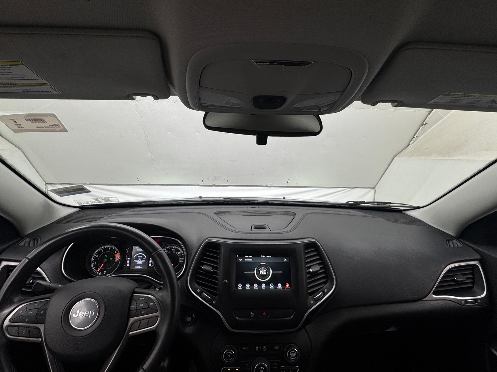 Thumbnail: 2019 Jeep Cherokee - 3