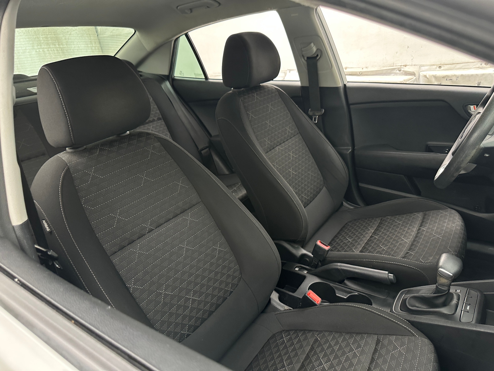 Thumbnail: 2020 Kia Rio - 2