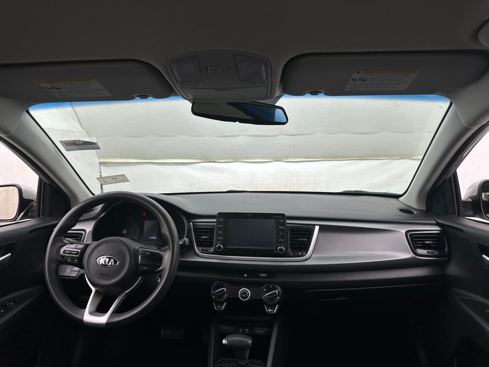 Thumbnail: 2020 Kia Rio - 3