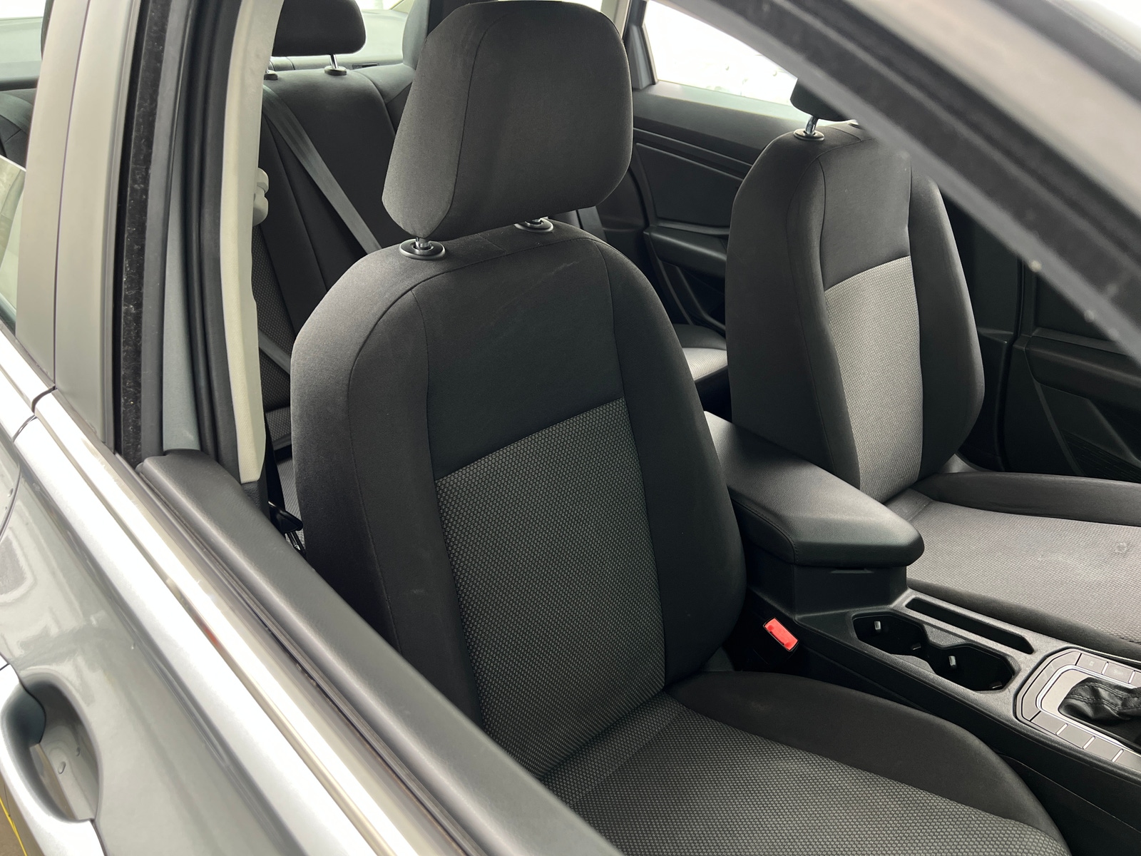 Thumbnail: 2019 Volkswagen Jetta - 2