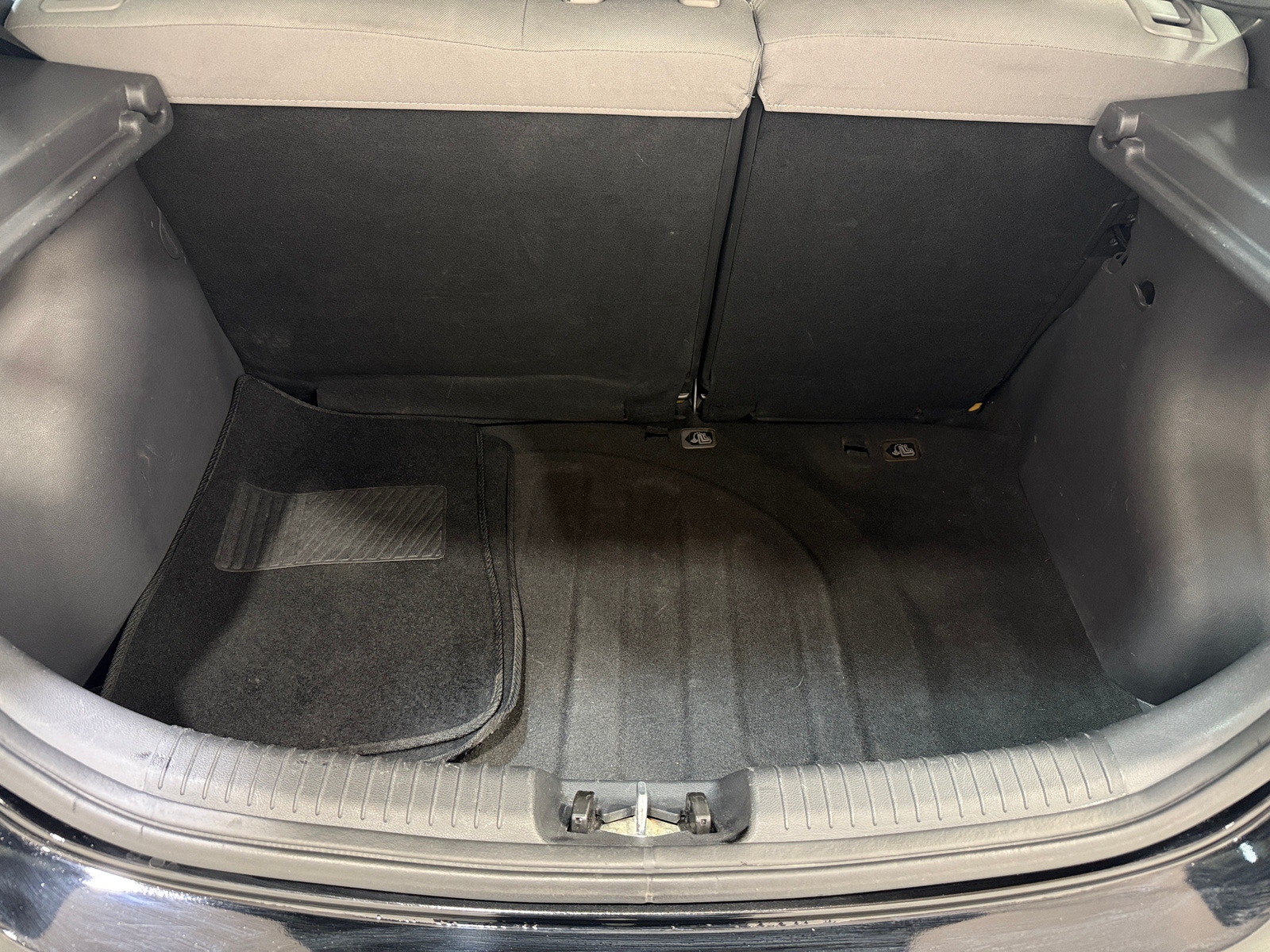 Thumbnail: 2013 Hyundai Accent - 7