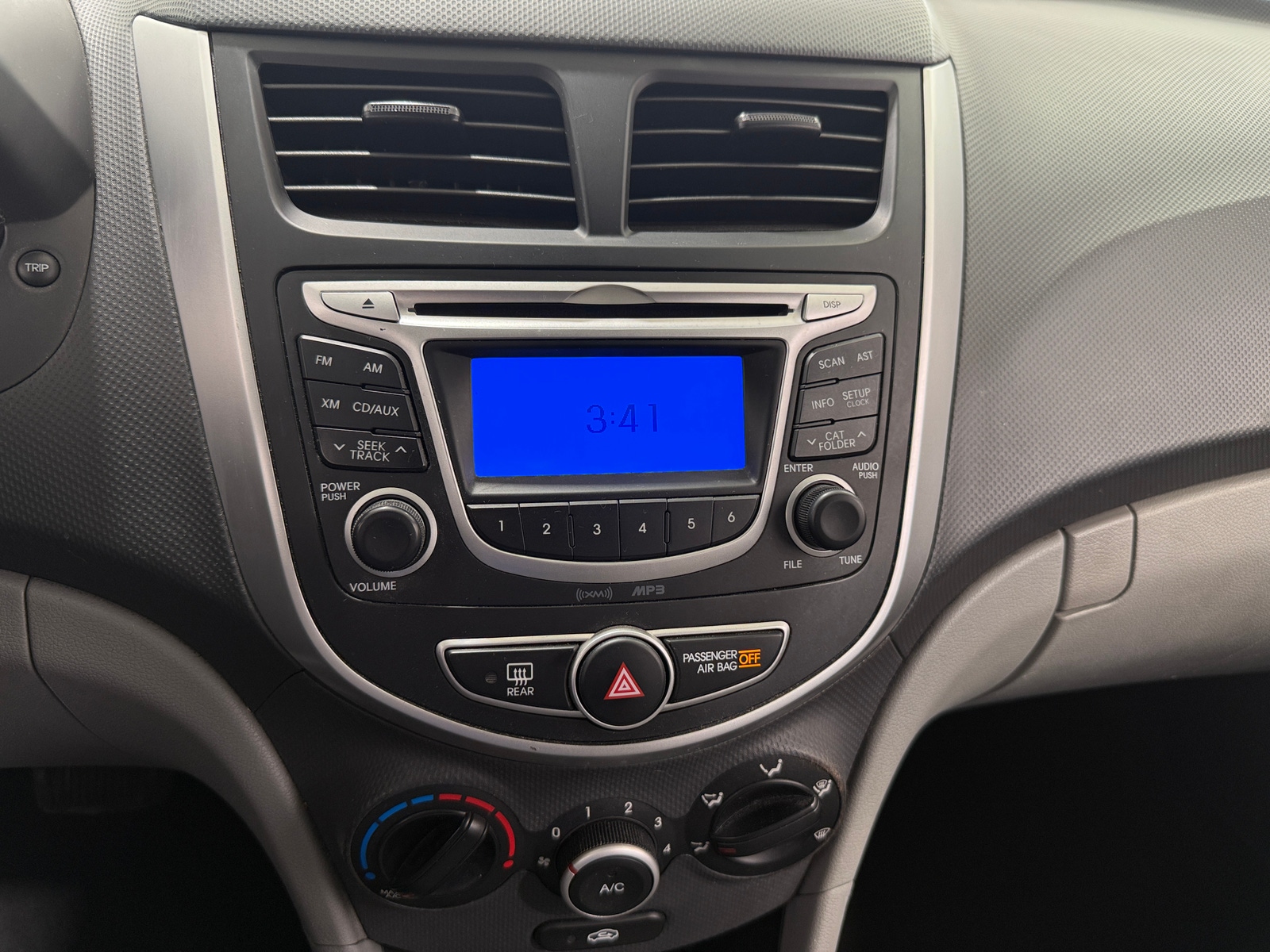 Thumbnail: 2013 Hyundai Accent - 4