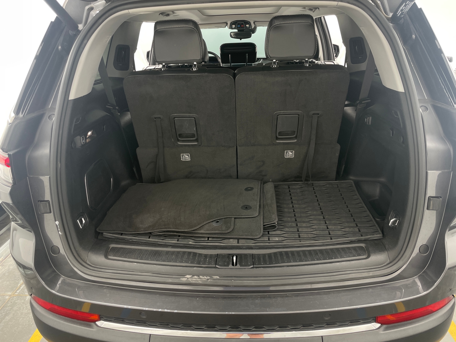 Thumbnail: 2021 Jeep Grand Cherokee L - 6