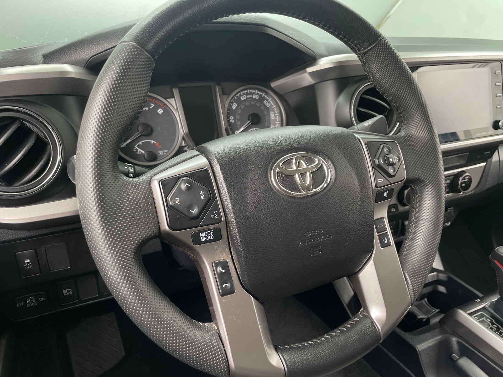 Thumbnail: 2022 Toyota Tacoma - 5