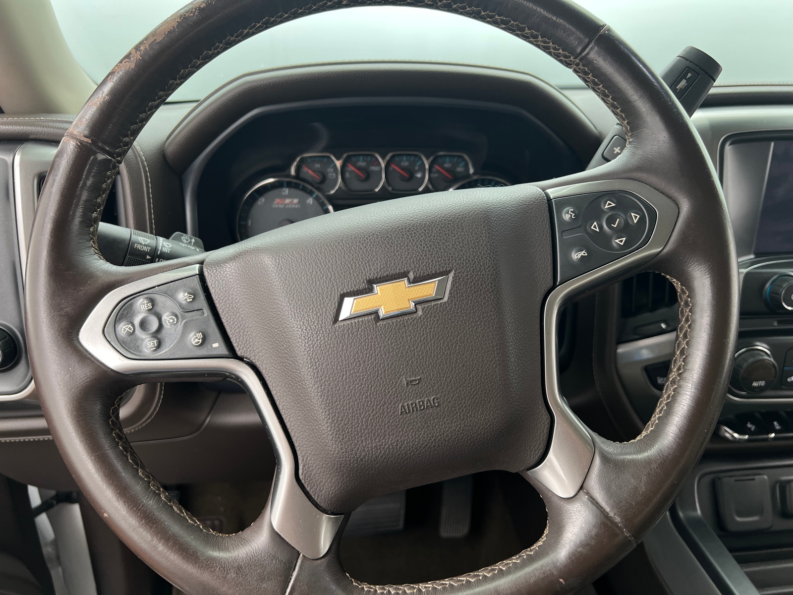 Thumbnail: 2015 Chevrolet Silverado 1500 - 4
