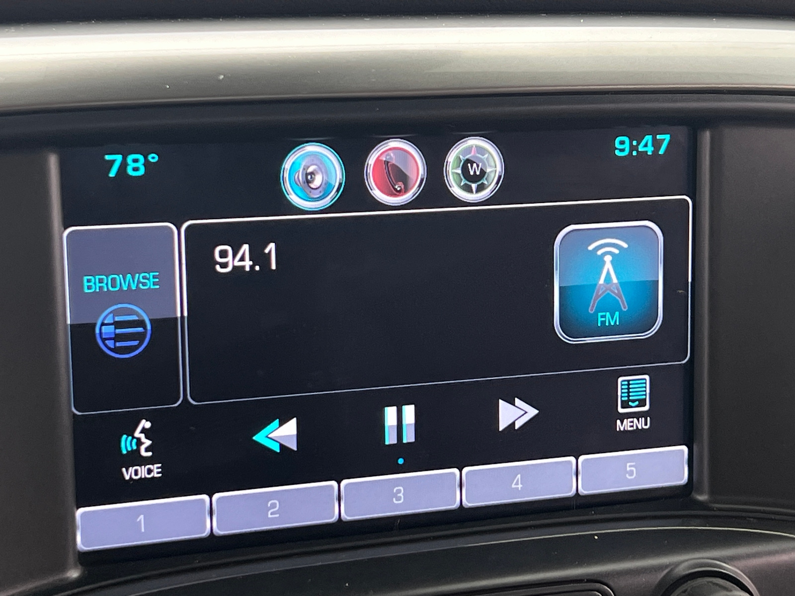Thumbnail: 2015 Chevrolet Silverado 1500 - 3