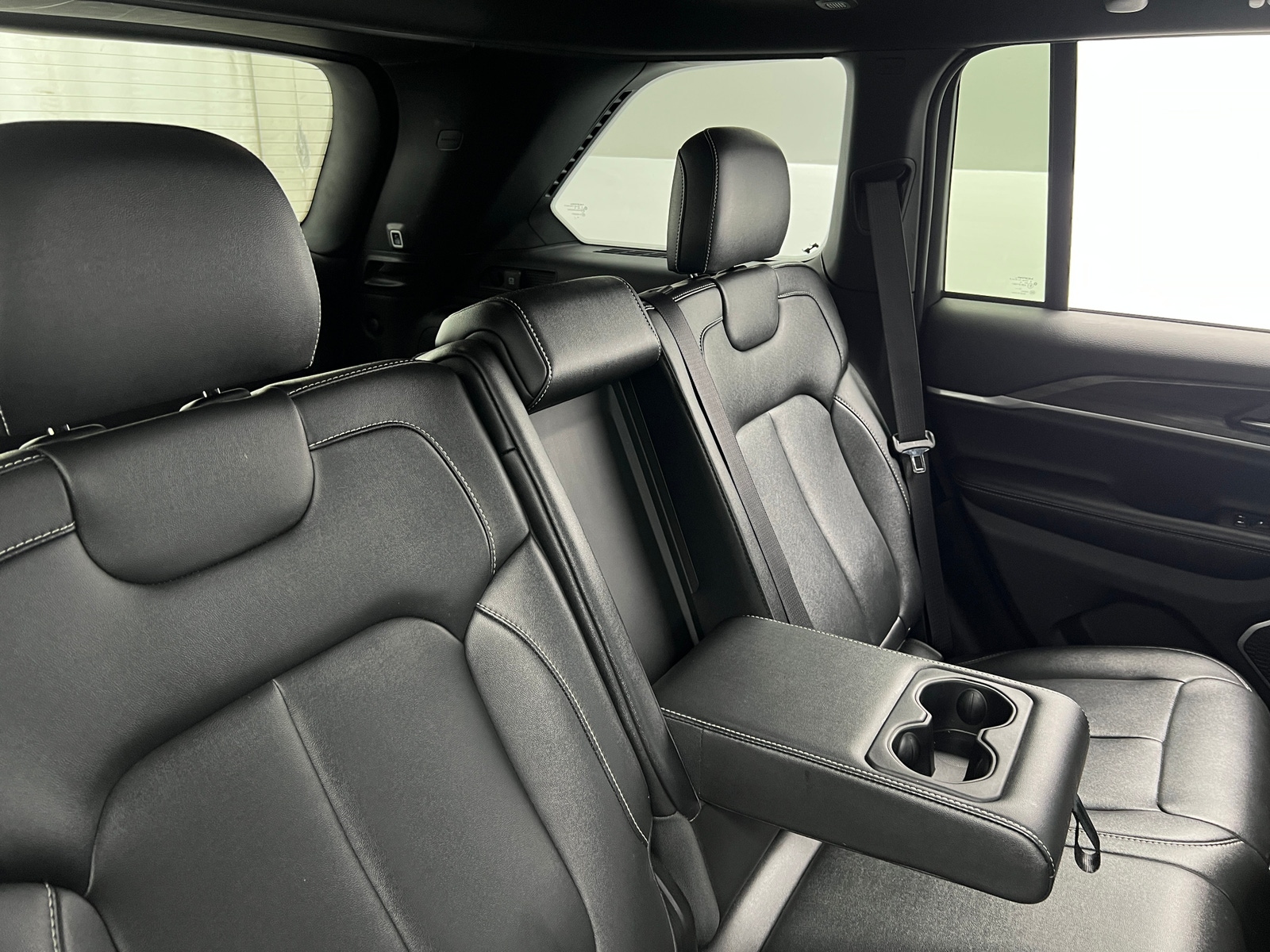 Thumbnail: 2024 Jeep Grand Cherokee - 5