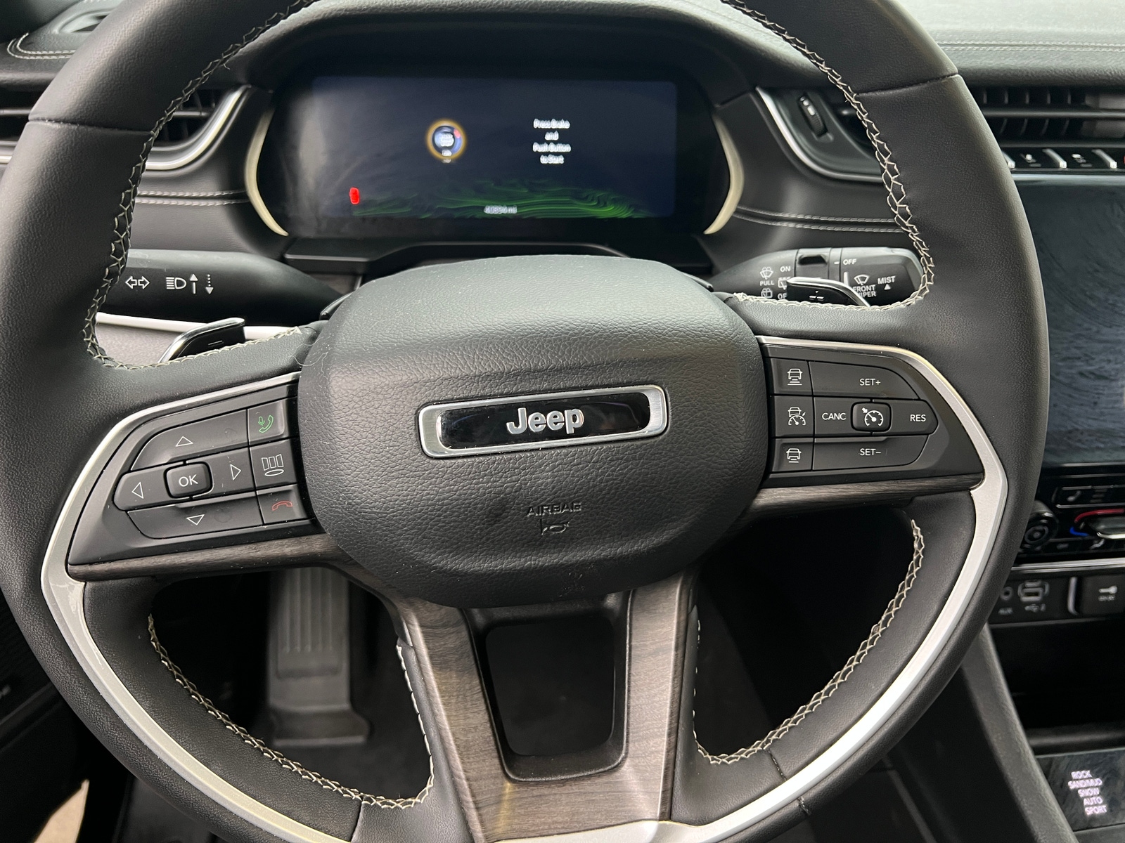 Thumbnail: 2024 Jeep Grand Cherokee - 4