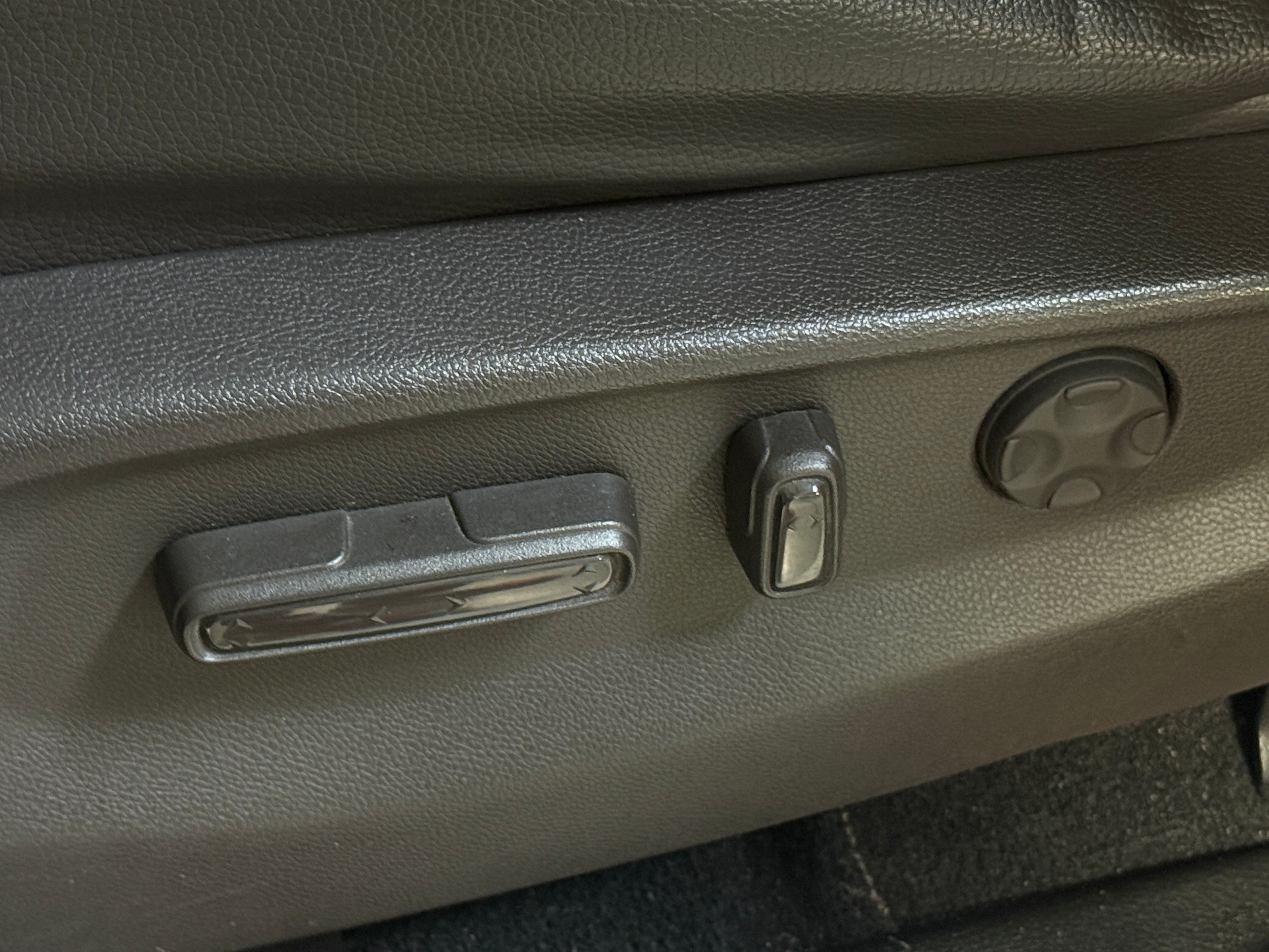 Used 2019 Honda Odyssey EX-L with VIN 5FNRL6H73KB115750 for sale in Eagan, Minnesota