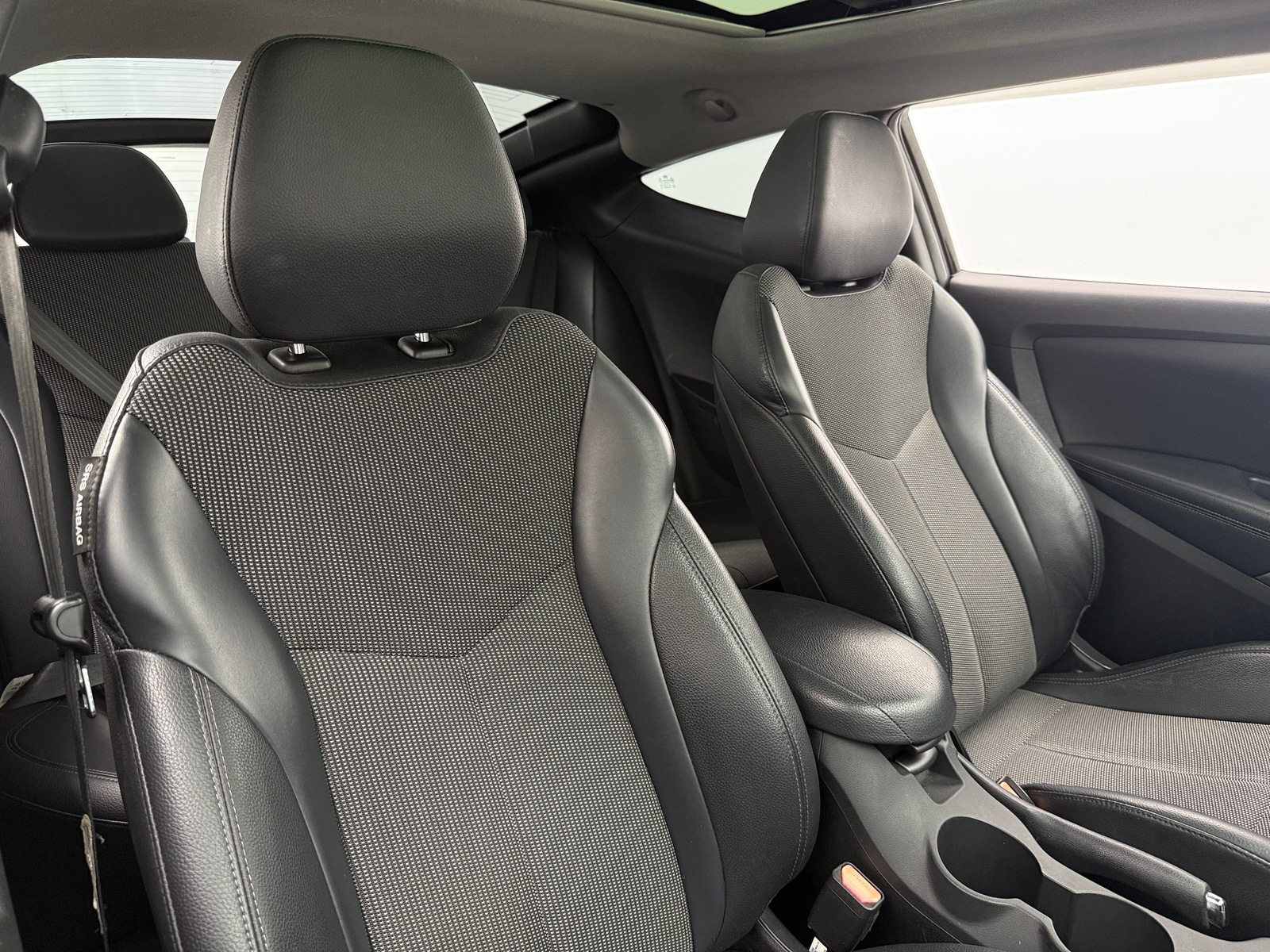 Thumbnail: 2013 Hyundai Veloster - 2