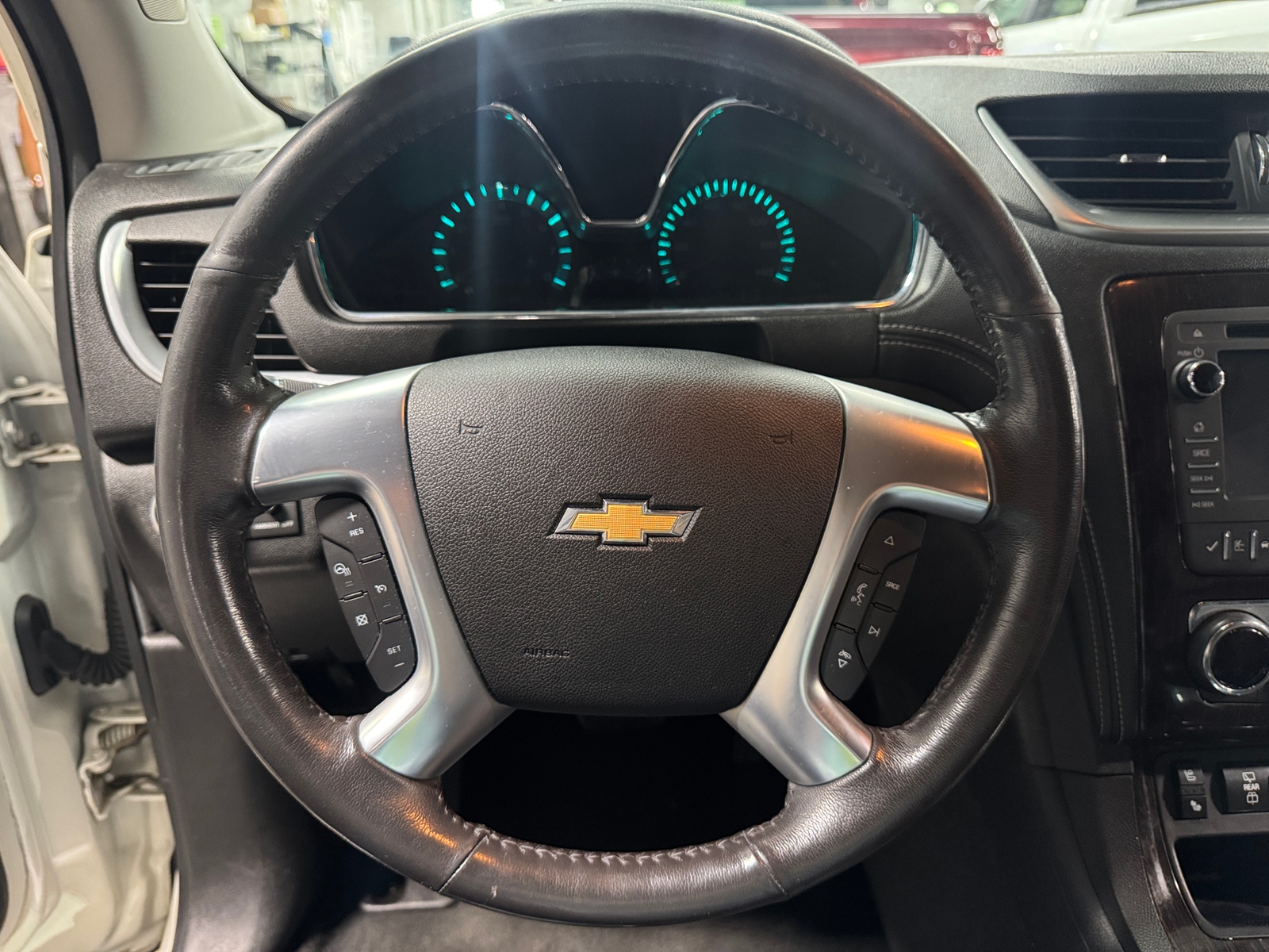 Thumbnail: 2015 Chevrolet Traverse - 4