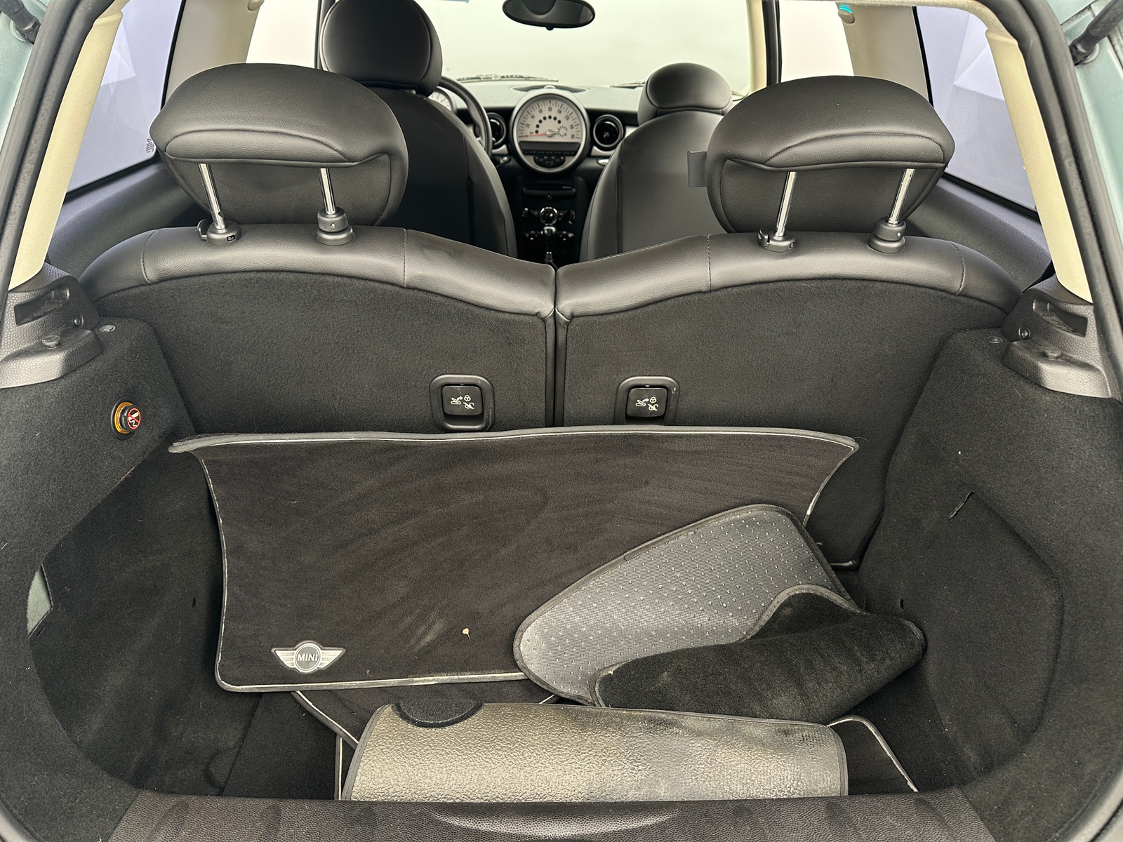 Thumbnail: 2012 MINI Cooper Hardtop - 6