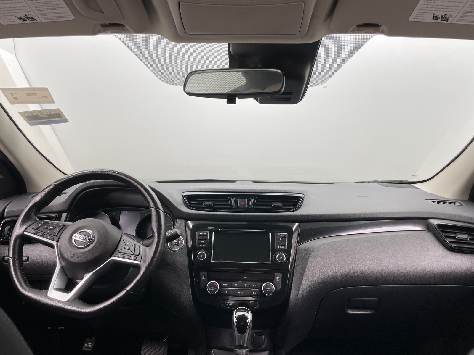 Thumbnail: 2022 Nissan Rogue Sport - 3