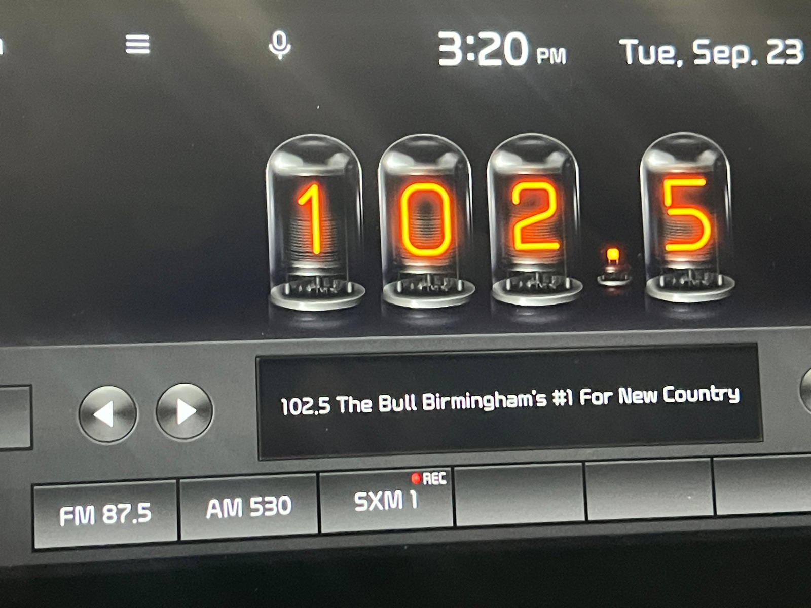 Thumbnail: 2022 Kia Sorento - 3