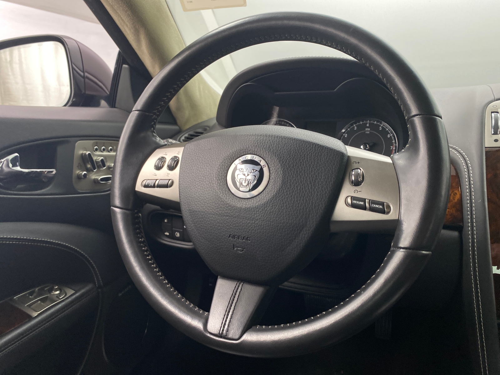 Thumbnail: 2011 Jaguar XK - 3