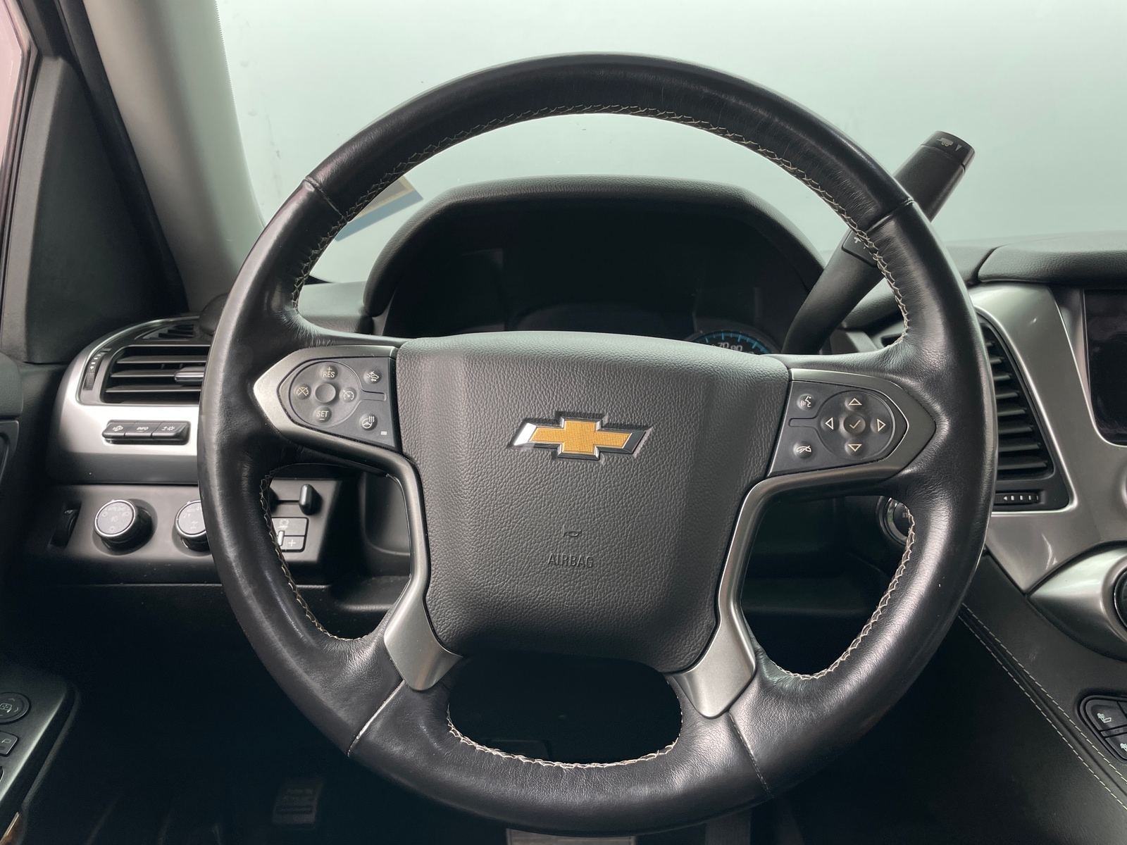 Thumbnail: 2020 Chevrolet Tahoe - 4