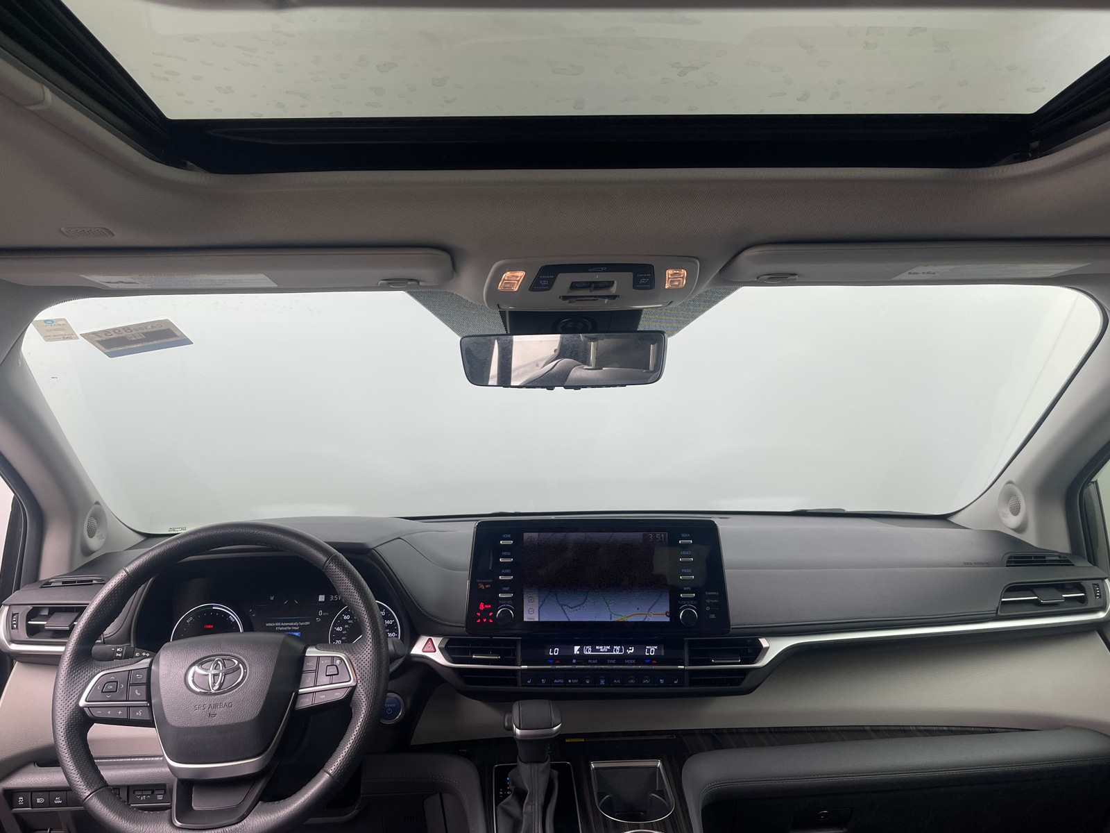 Thumbnail: 2024 Toyota Sienna - 2