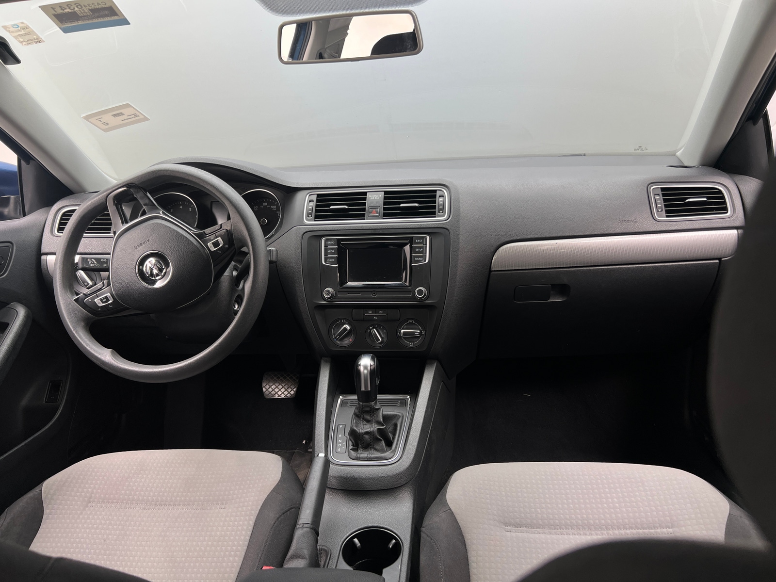 Thumbnail: 2017 Volkswagen Jetta - 3
