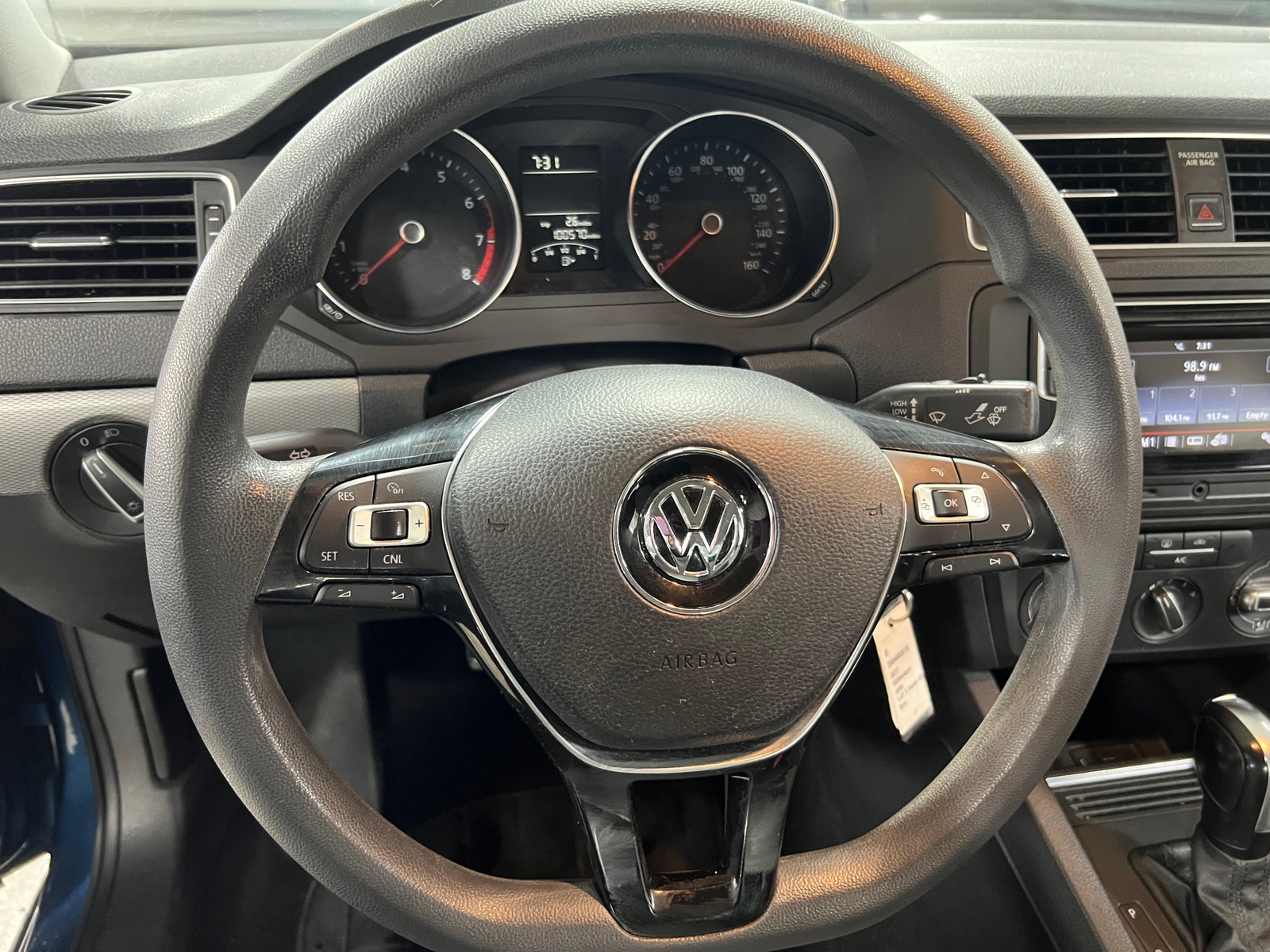 Thumbnail: 2017 Volkswagen Jetta - 5