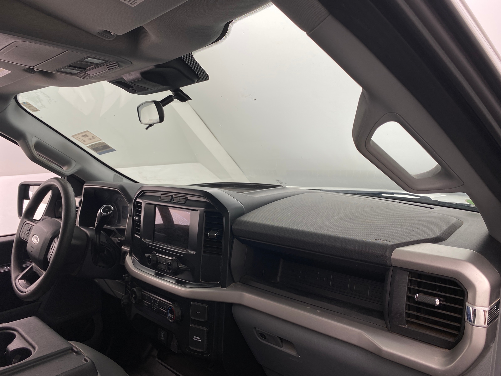 Thumbnail: 2022 Ford Econoline - 3