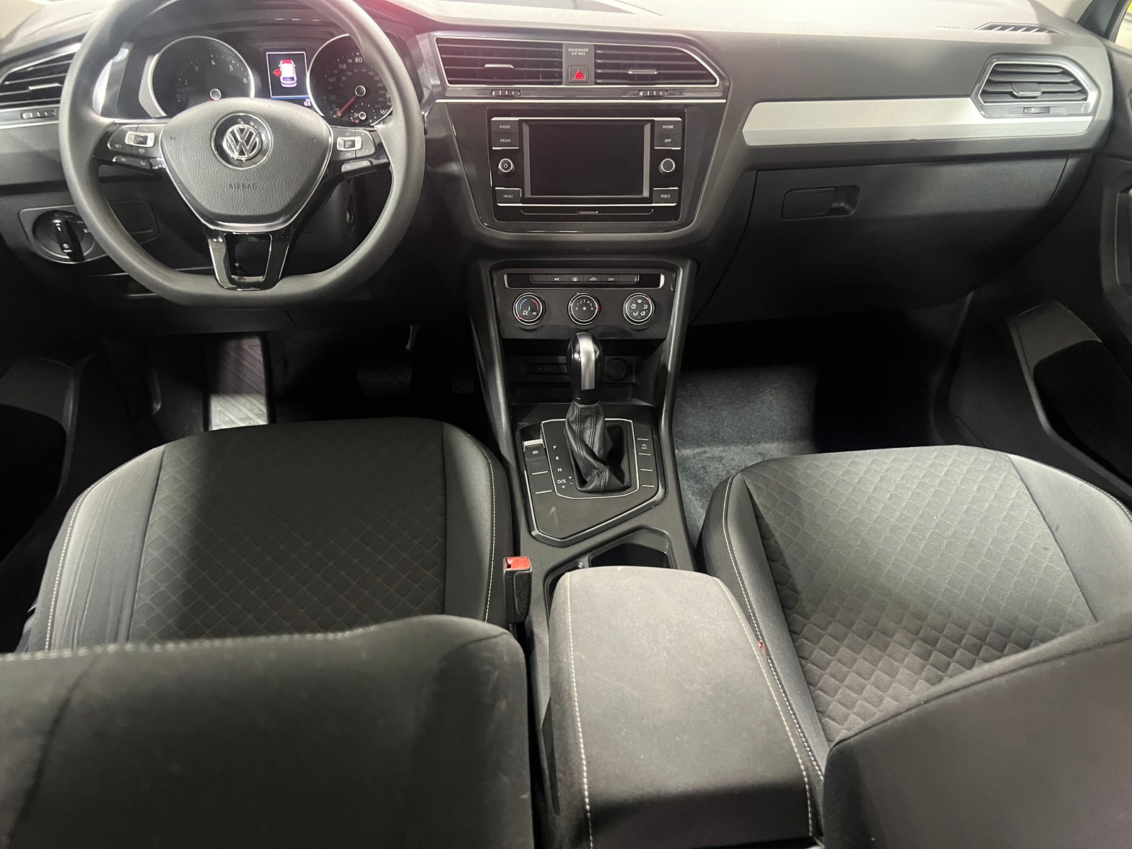 Thumbnail: 2021 Volkswagen Tiguan - 3