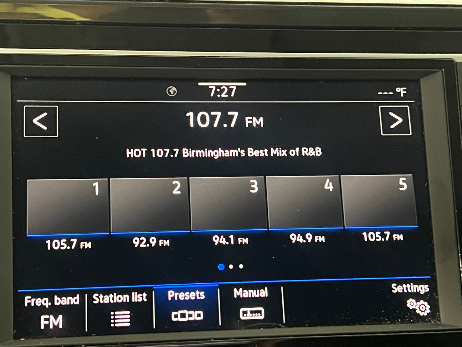 Thumbnail: 2021 Volkswagen Tiguan - 4
