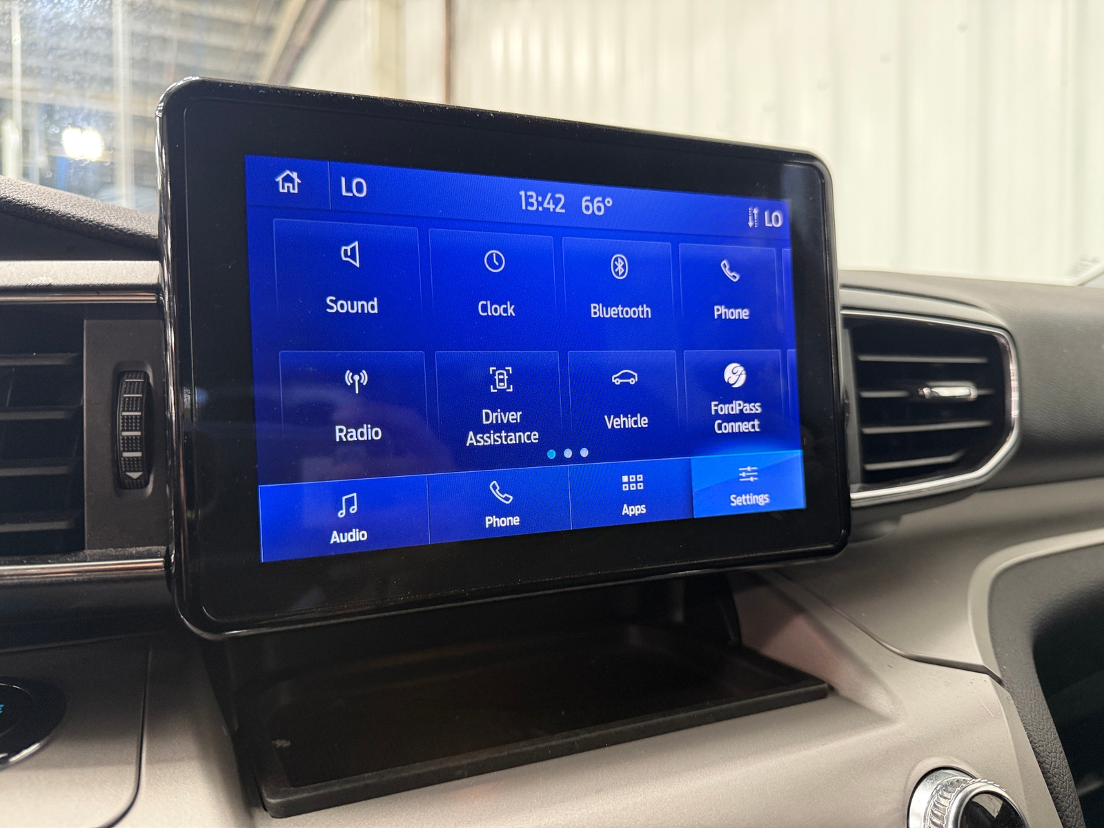 Thumbnail: 2024 Ford Explorer - 3