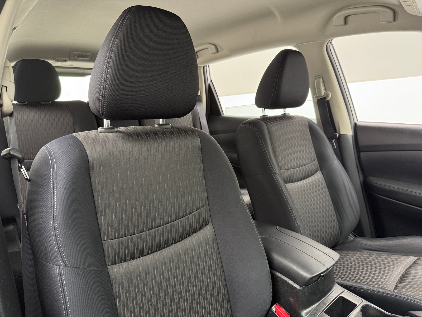 Thumbnail: 2017 Nissan Rogue - 2