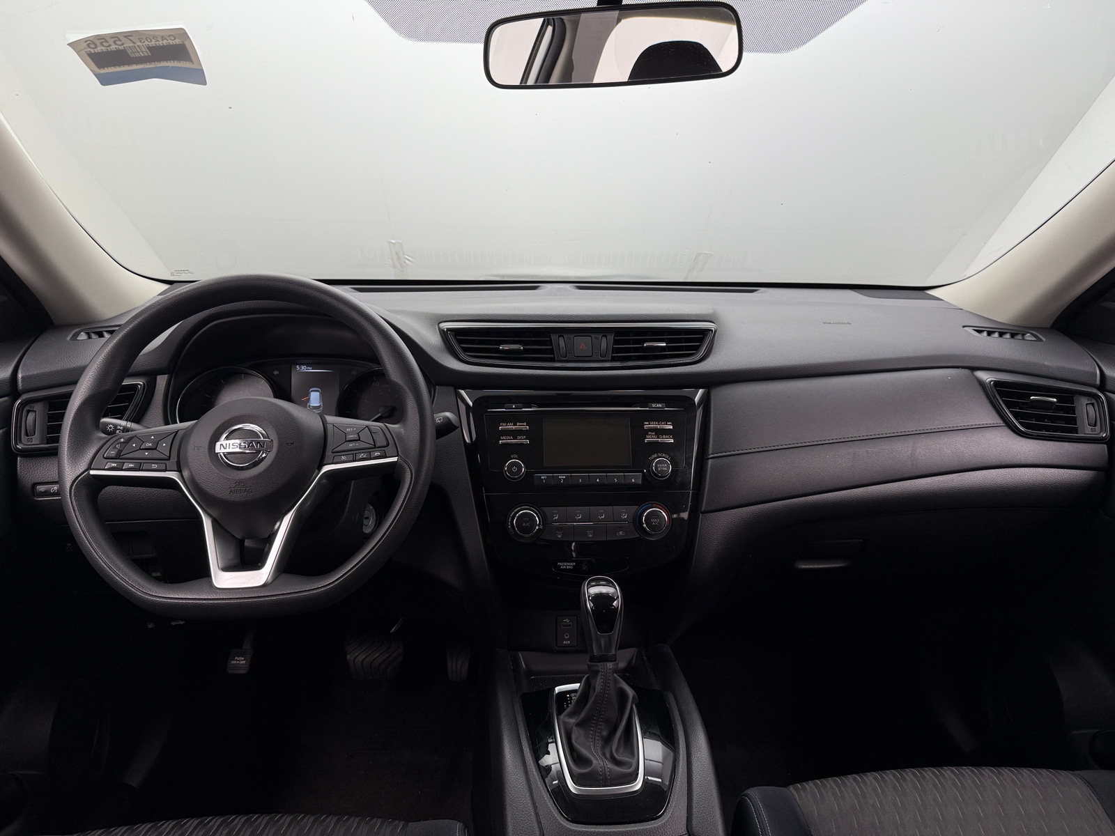 Thumbnail: 2017 Nissan Rogue - 3