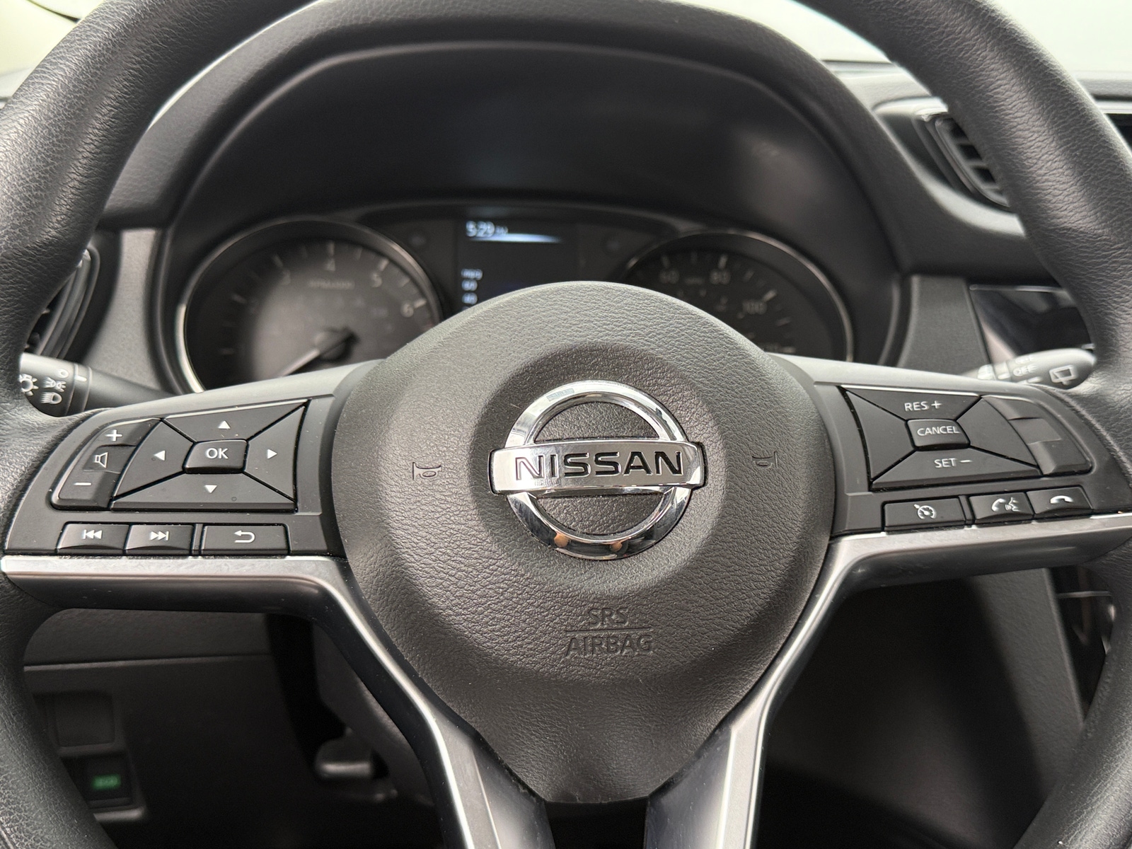 Thumbnail: 2017 Nissan Rogue - 5