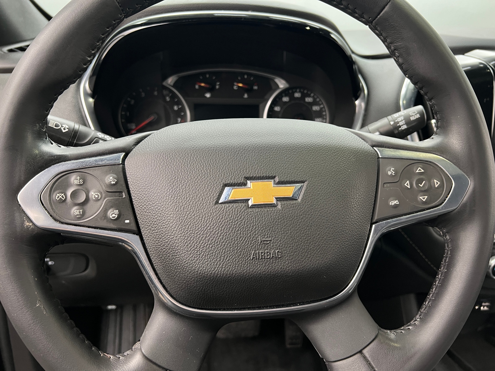 Thumbnail: 2022 Chevrolet Traverse - 4