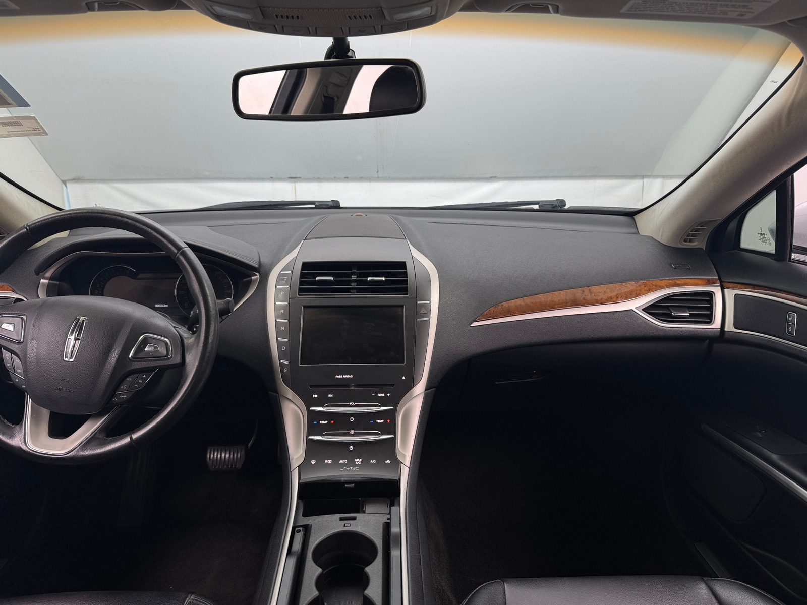 Thumbnail: 2016 Lincoln MKZ - 2