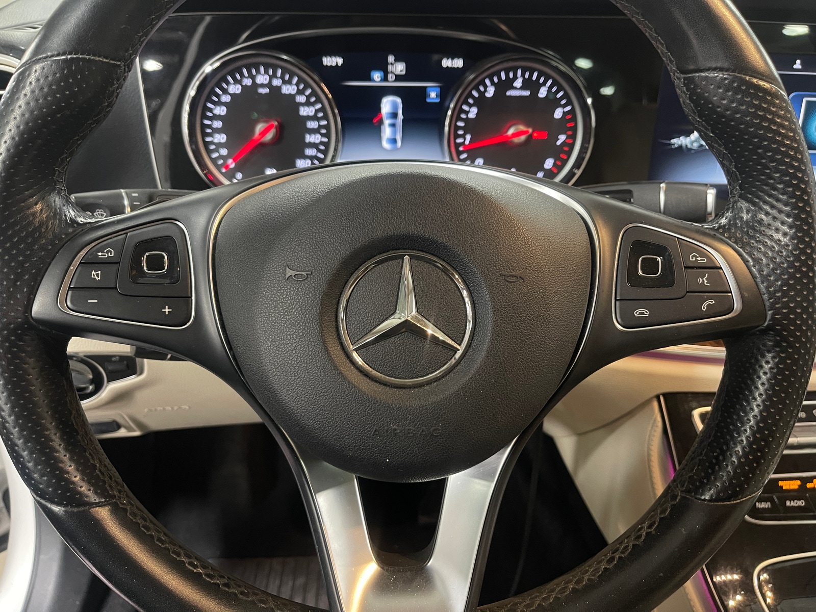 Thumbnail: 2018 Mercedes-Benz E-Class - 4