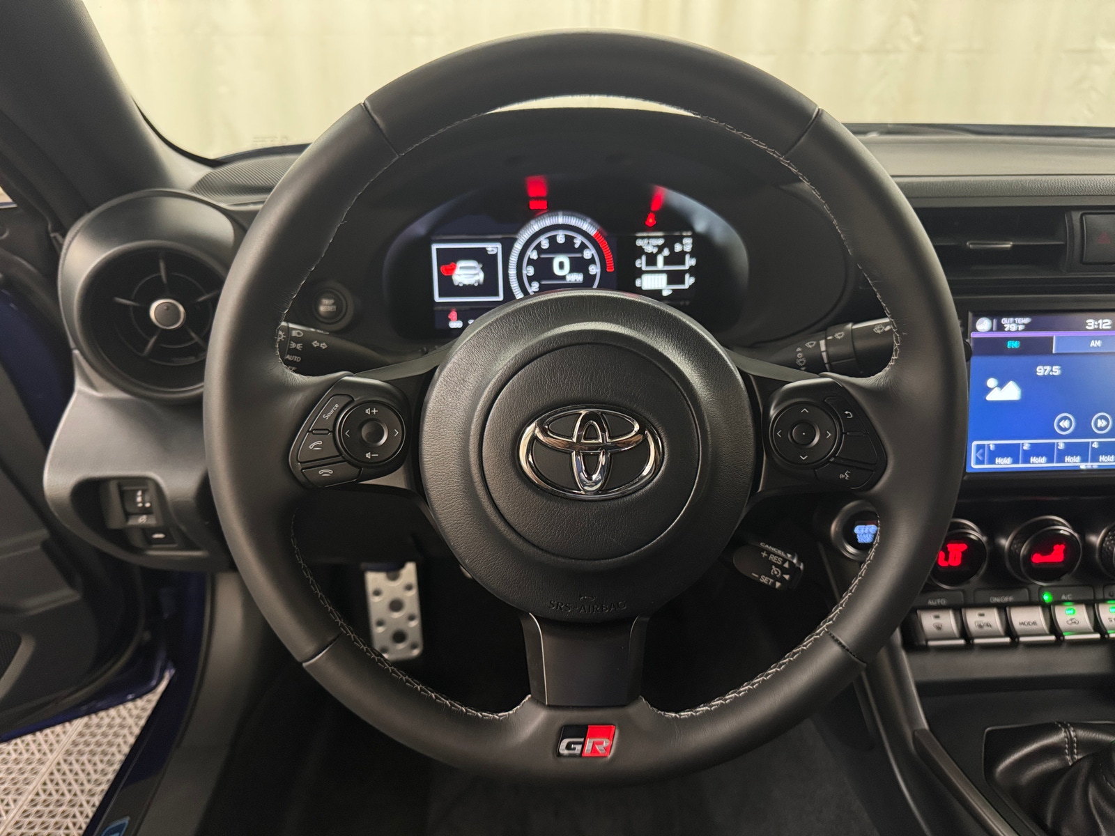Thumbnail: 2022 Toyota GR86 - 3