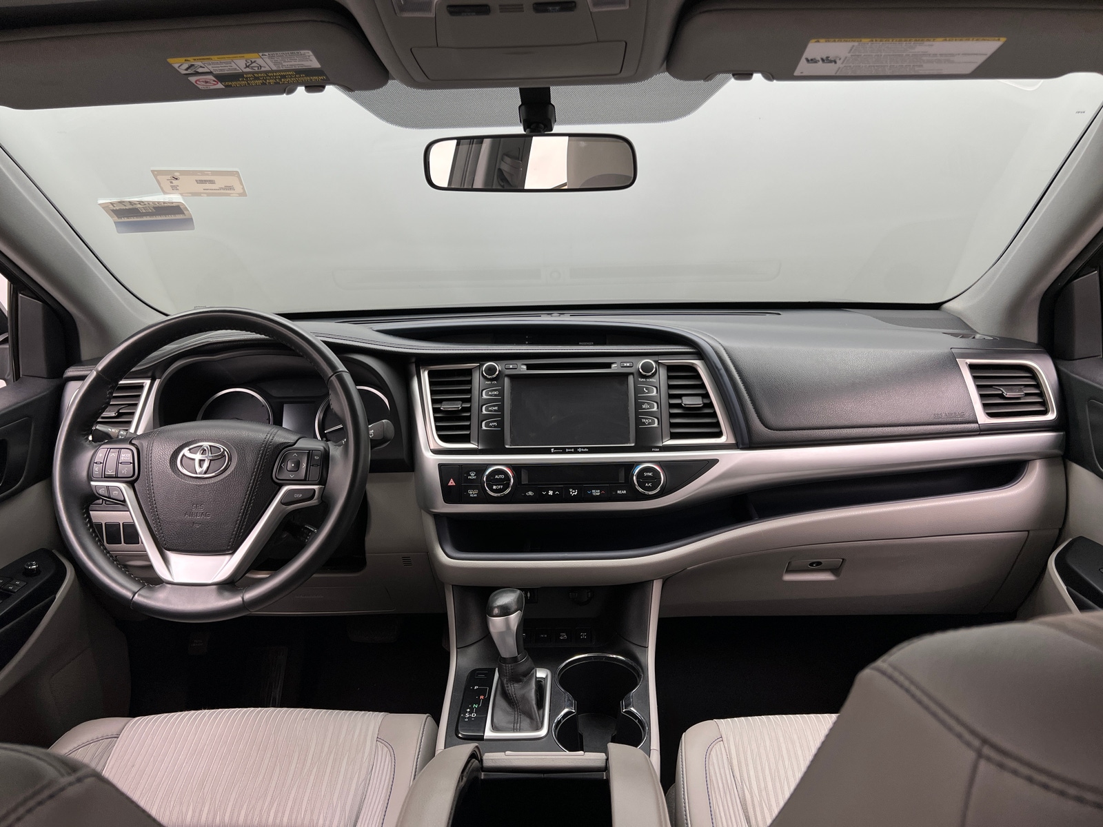 Thumbnail: 2016 Toyota Highlander - 3