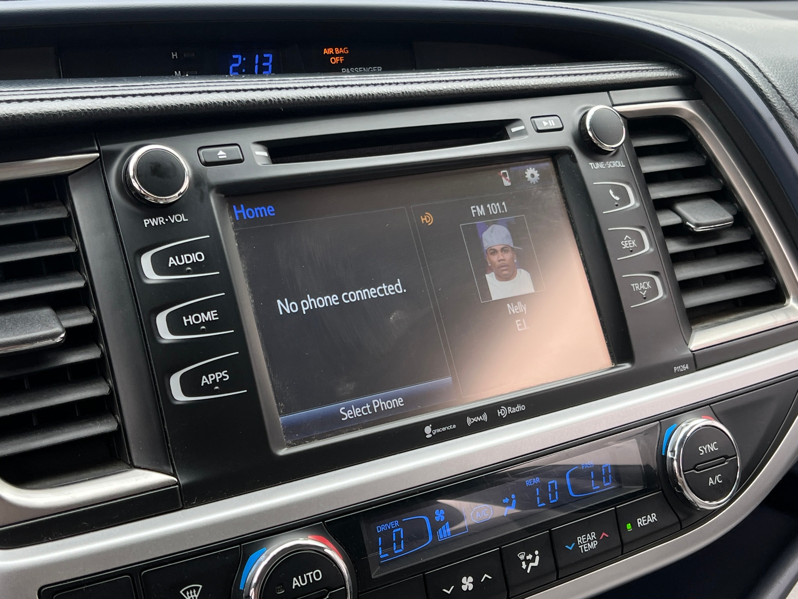 Thumbnail: 2016 Toyota Highlander - 4