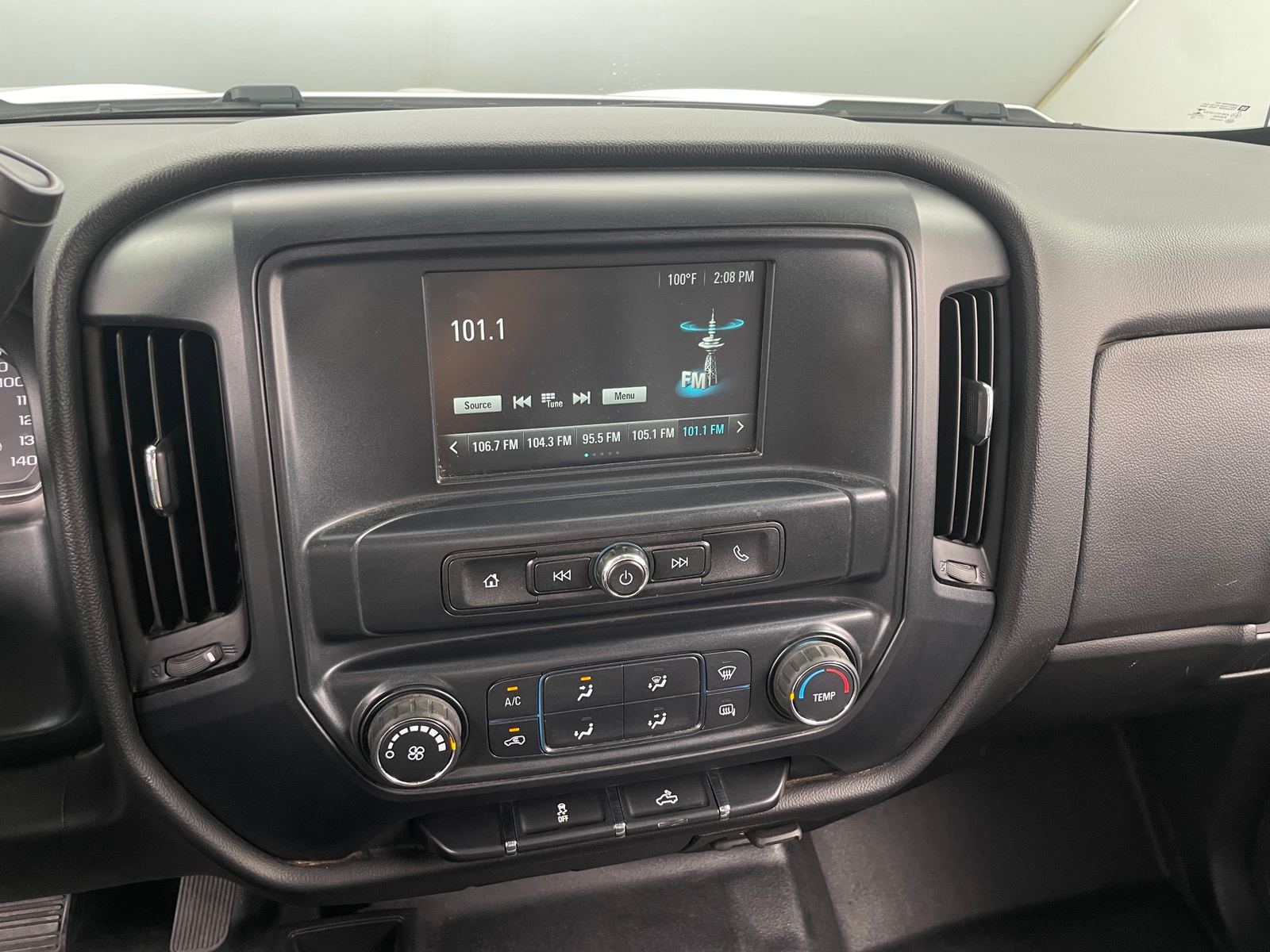 Thumbnail: 2018 Chevrolet Silverado 1500 - 4