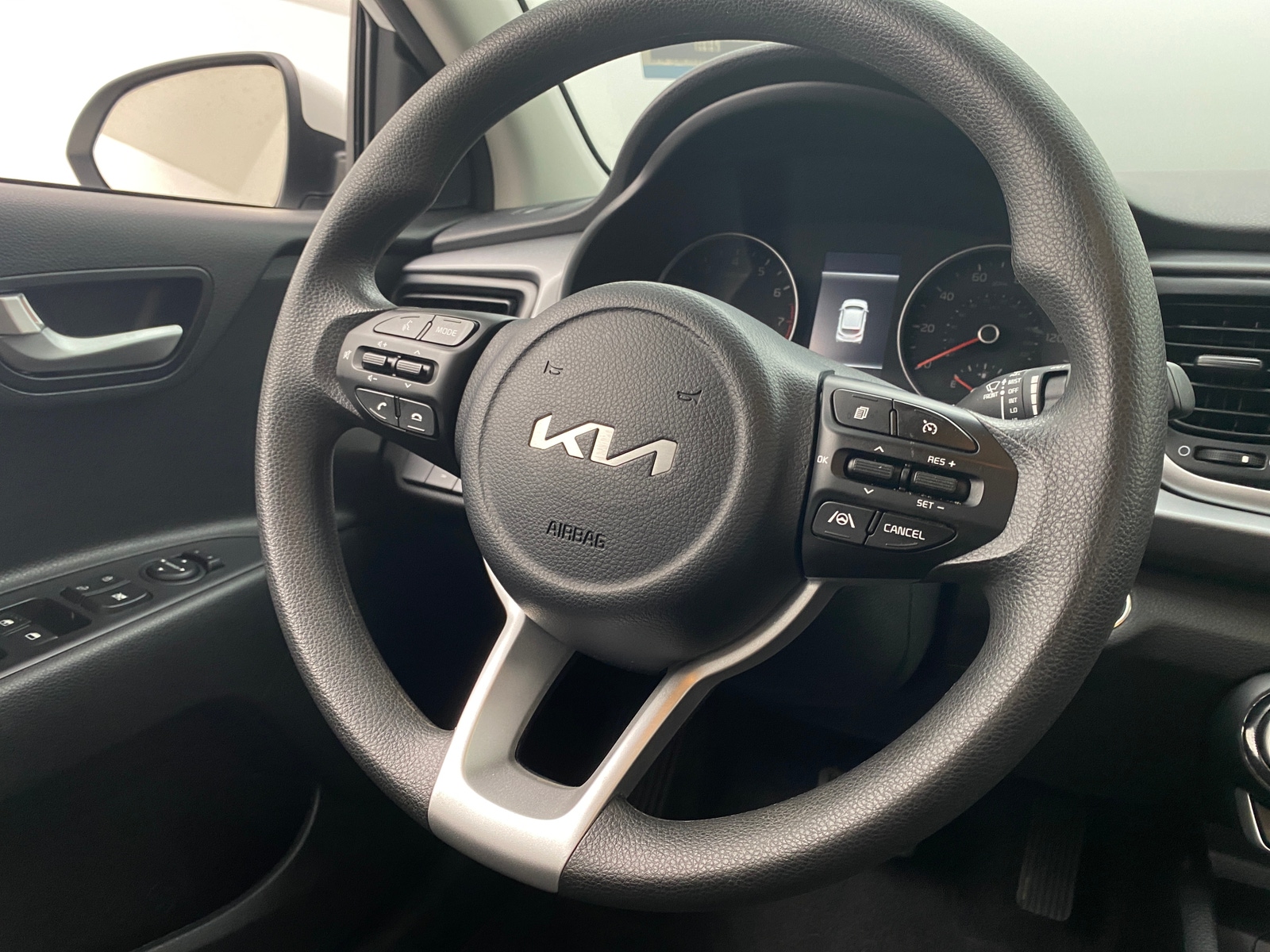 Thumbnail: 2023 Kia Rio - 5