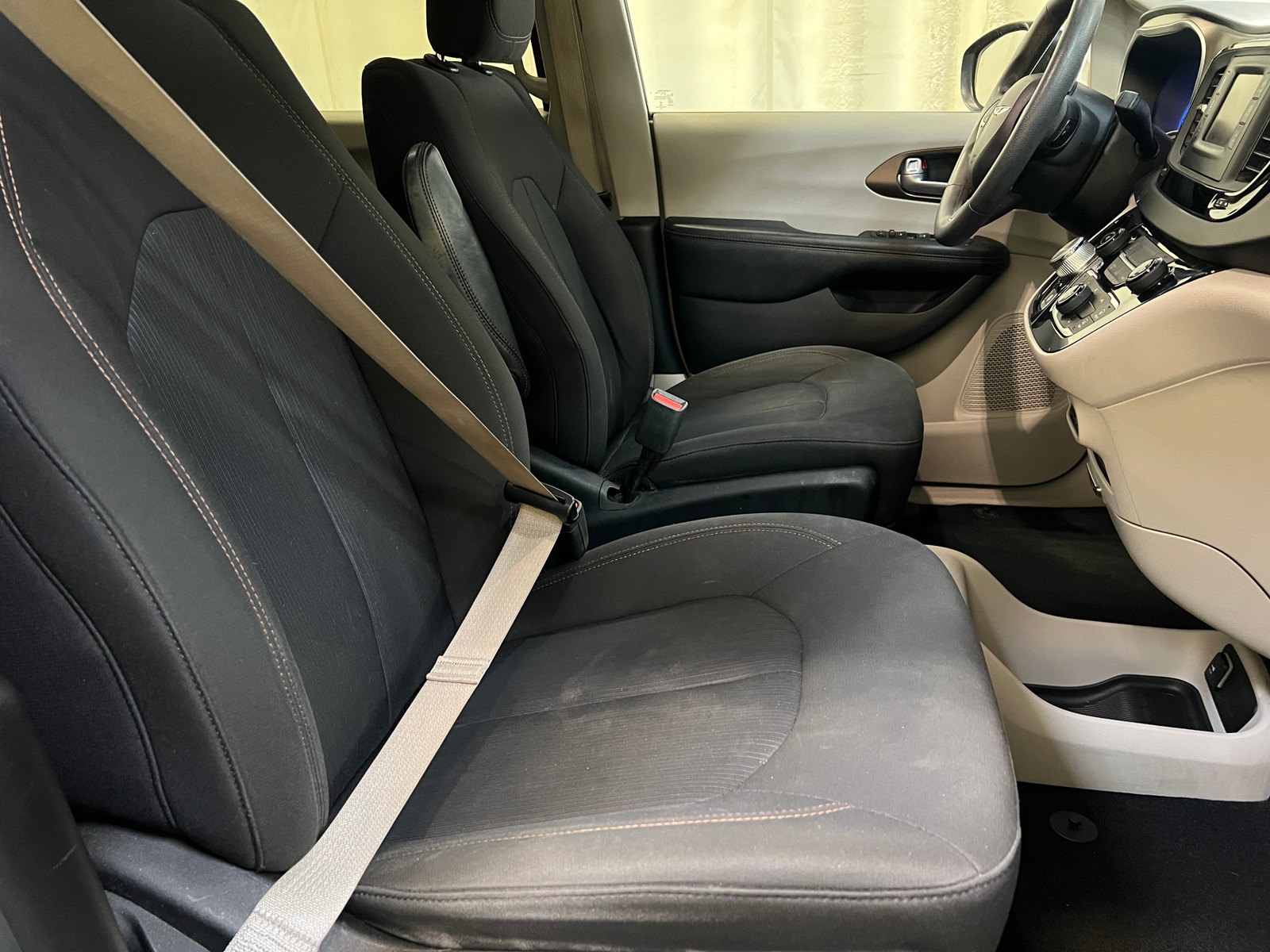 Thumbnail: 2017 Chrysler Pacifica - 2