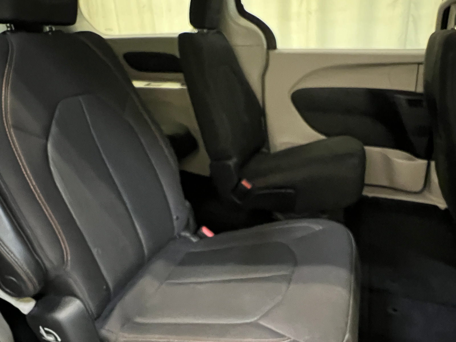 Thumbnail: 2017 Chrysler Pacifica - 6