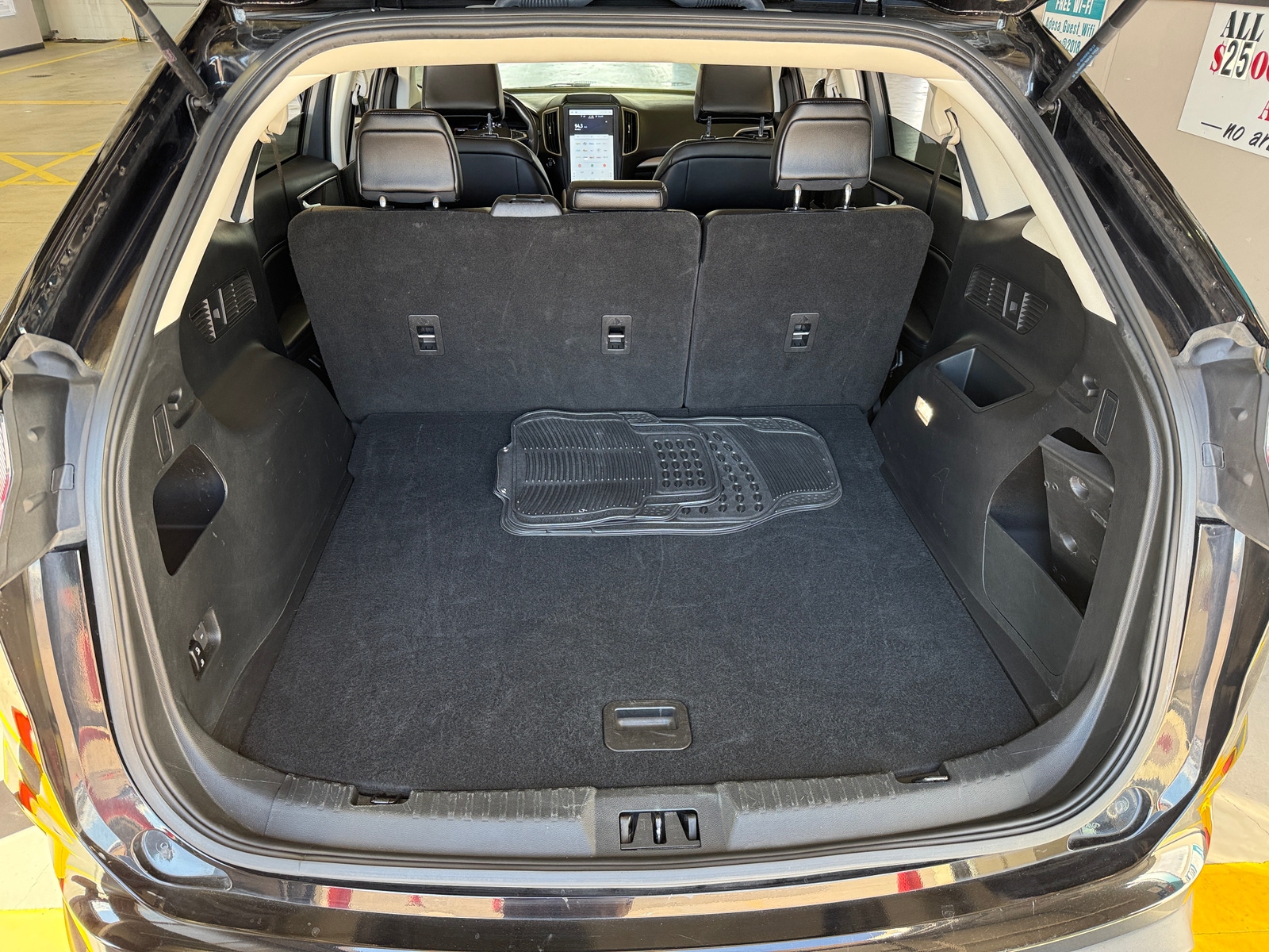 Thumbnail: 2023 Ford Edge - 6